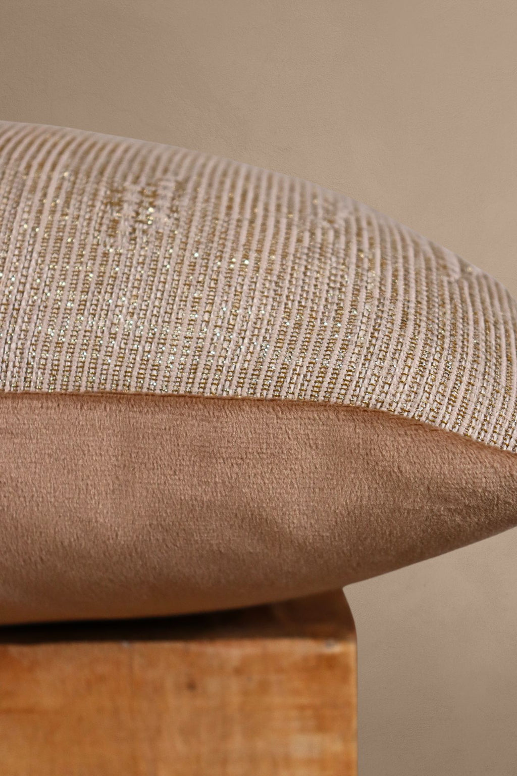 The Tinsel Gleam - 30x50 cm